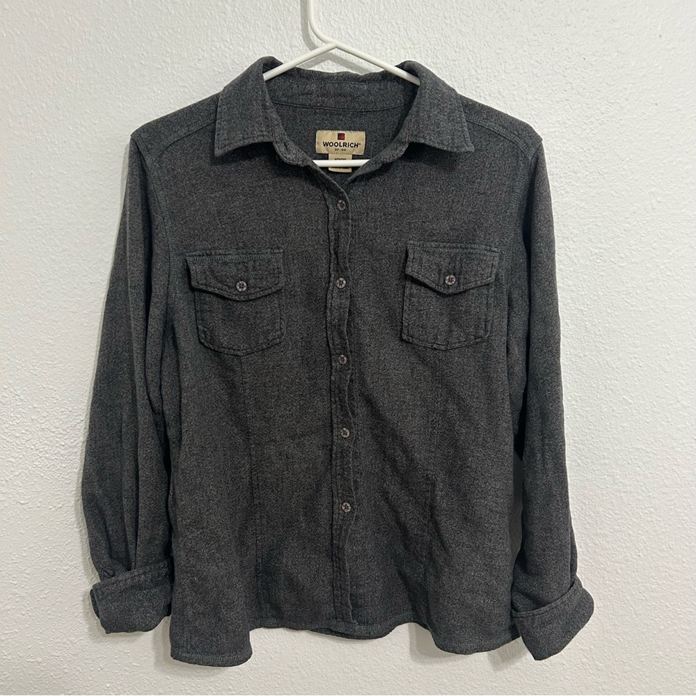 Women’s woolrich long sleeve button down shirt size M